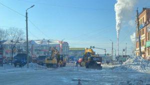 Порыв на сетях водоснабжения изменил маршруты общественного транспорта в областной столице - gtrkamur.ru