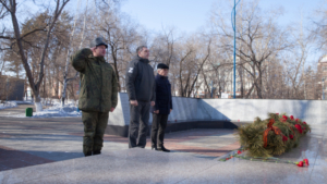 Василий Орлов почтил память воинов-интернационалистов - gtrkamur.ru