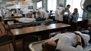 В Благовещенске будущие врачи учились сортировке пострадавших - gtrkamur.ru