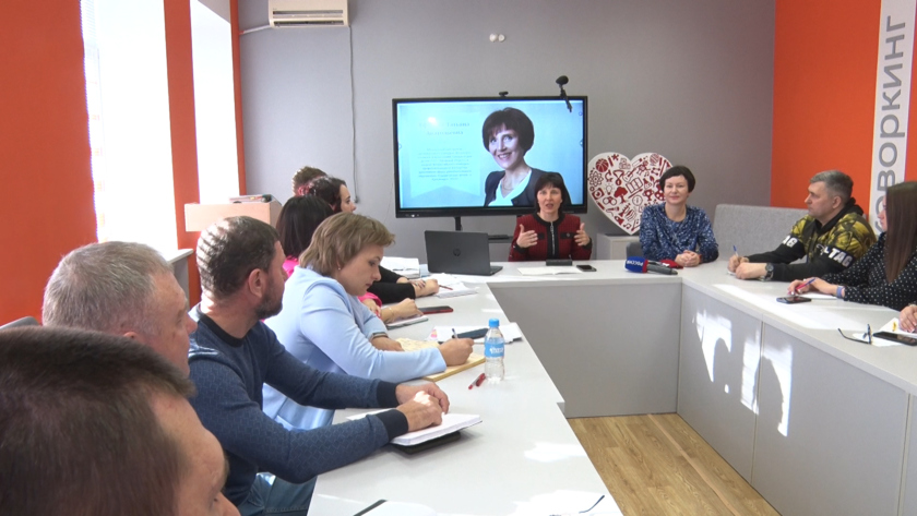 В Приамурье участников педагогических конкурсов учат раскрепощению - gtrkamur.ru