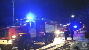 В Белогорске пожар в доме унес жизни двоих человек, еще двое пострадали - gtrkamur.ru