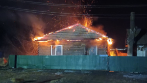 Многодетных погорельцев из Новоалександровки разместили в больнице - gtrkamur.ru