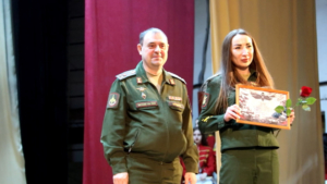 Женщин-военных ВВО поздравили в Доме офицеров Белогорского гарнизона - gtrkamur.ru