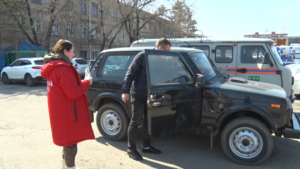 Два отечественных внедорожника отправят амурчане в зону СВО - gtrkamur.ru