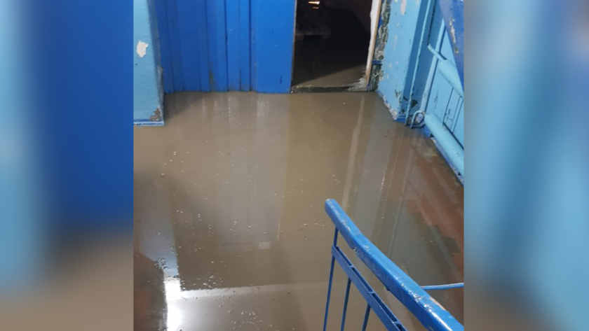 Многоэтажку в Тынде затопило талыми водами по вине управляющей компании - gtrkamur.ru
