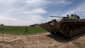 Амурские военные и добровольцы тренировались в стрельбе из БМП - gtrkamur.ru