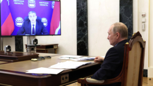 Президент страны поддержал Василия Орлова в желании баллотироваться на второй срок - gtrkamur.ru