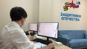 Василий Орлов поручил позаботиться о детях бойцов и устроить им новогодние представления - gtrkamur.ru