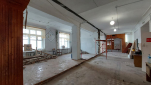Старинную школу отремонтируют в Пояркове - gtrkamur.ru