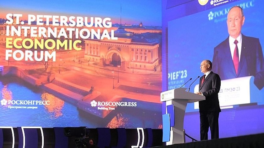 Владимир Путин на ПМЭФ-2023 затронул вопросы развития бизнеса и соцподдержки - gtrkamur.ru