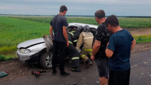 Амурчанина зажало в искореженном автомобиле в результате ДТП - gtrkamur.ru