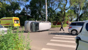 Двое взрослых и подросток пострадали в аварии на оживленном перекрестке Благовещенска - gtrkamur.ru