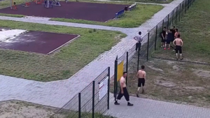 Конфликт между подростком и, предположительно, мигрантами произошел на стадионе в Благовещенске  - gtrkamur.ru