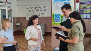 В Белогорском округе почти завершили приемку школ перед новым учебным годом - gtrkamur.ru