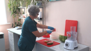 Специалисты Роспотребнадзора проверяют амурские арбузы на концентрацию нитратов - gtrkamur.ru