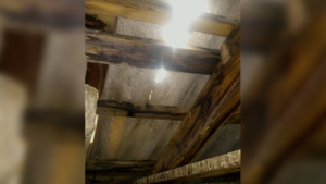 В Белогорском округе сельчане жалуются на плохое состояние общедомового имущества - gtrkamur.ru