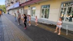 Дети бойцов СВО станцуют с пенсионерами в Благовещенске - gtrkamur.ru