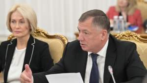 Дороги к школам стали темой оперативного совещания в правительстве РФ - gtrkamur.ru