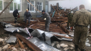 Грозовой фронт временно оставил без света новокиевские МКД и больницу - gtrkamur.ru