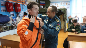 Благовещенским кадетам рассказали о поведении на воде в период ледостава - gtrkamur.ru