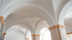 Старинный интерьер вернули холлу и классу биологии в Алексеевской гимназии - gtrkamur.ru