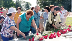 Амурские ветераны почтили память погибших во Второй мировой войне советских солдат - gtrkamur.ru