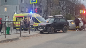 Трое человек получили травмы в ДТП на благовещенском перекрестке - gtrkamur.ru