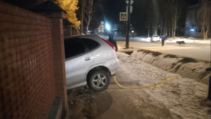Пьяный водитель врезался в ограждение монастыря в Тынде - gtrkamur.ru