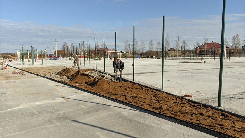 Мини-стадион в Ивановке сдадут до конца месяца - gtrkamur.ru