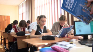 Амурские старшеклассники изучают историю по новым единым учебникам - gtrkamur.ru