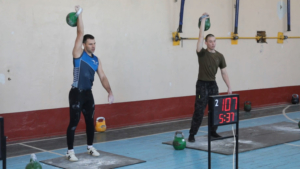 Армейцы ВВО приняли участие в чемпионате по гиревому спорту - gtrkamur.ru