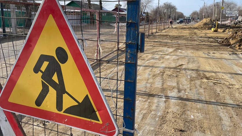 В Благовещенске закончили ремонт водовода на улице Ленина - gtrkamur.ru