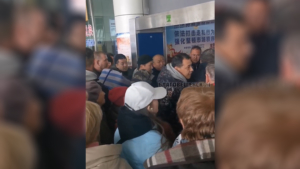 Специалисты Роспотребнадзора помогут российским туристам, застрявшим на китайской таможне - gtrkamur.ru