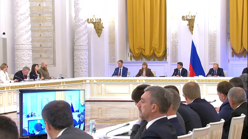 Василий Орлов принял участие в заседании Госсовета по итогам Года педагога - gtrkamur.ru