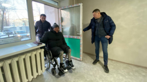 В Белогорске инвалиду-участнику СВО предоставили квартиру - gtrkamur.ru