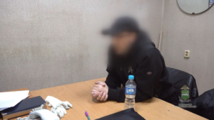 В Благовещенске задержали очередного курьера кибермошенников - gtrkamur.ru