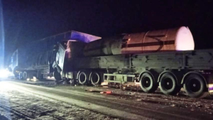 Два большегруза столкнулись на федеральной трассе в Приамурье - gtrkamur.ru