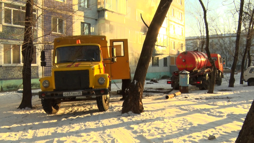 Очередную коммунальную аварию устраняли сегодня в Благовещенске - gtrkamur.ru