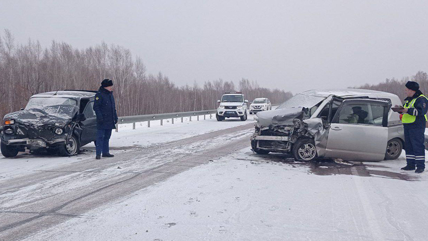 Серьезное ДТП на федеральной трассе: пятеро человек пострадали, в том числе двое детей - gtrkamur.ru