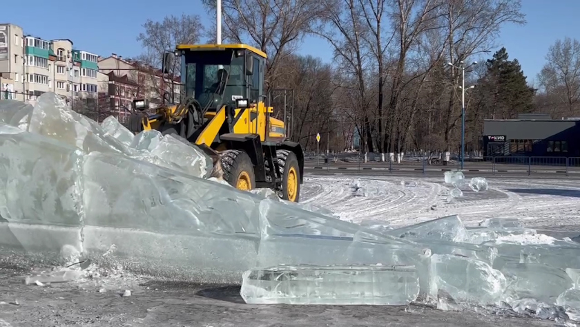 Ледовый городок демонтировали в Белогорске - gtrkamur.ru