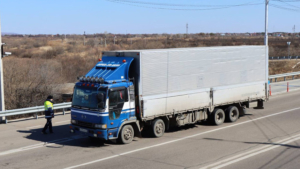 На дорогах Приамурья временно ограничат движение для транспорта тяжелее 12 тонн - gtrkamur.ru