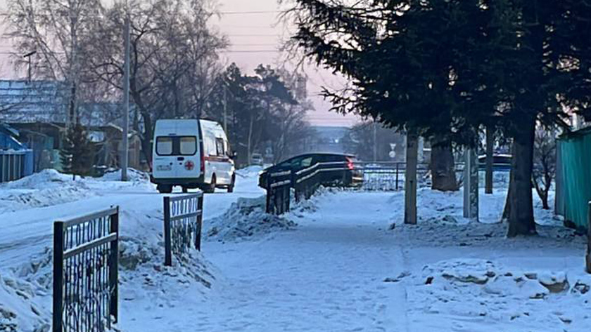 Ребенка с травмами доставили в больницу после наезда авто в Свободном - gtrkamur.ru