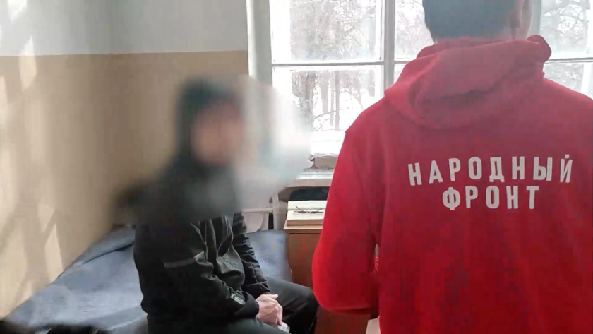 Волонтеры поздравили пациентов госпиталя с Днем защитника Отечества - gtrkamur.ru