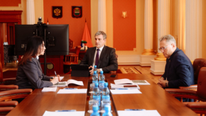 Василий Орлов: «Жители области защищены от некачественных продуктов» - gtrkamur.ru