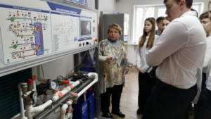 В амурской столице семиклассникам рассказали о профессии строителя - gtrkamur.ru