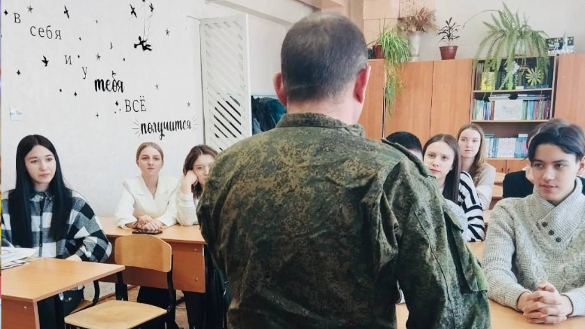 Участник спецоперации встретился со сковородинскими активистами «Движения Первых» - gtrkamur.ru