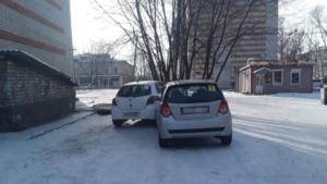 В Белогорске сторож парковки угнал автомобиль и попал на нем в ДТП - gtrkamur.ru