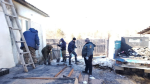 Дом многодетной семьи волонтера и участника СВО пострадал от пожара в Свободненском районе - gtrkamur.ru