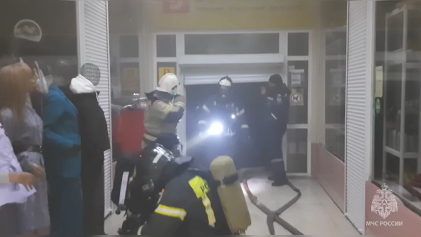 Огнеборцы Зеи потушили пожар в местном торговом центре - gtrkamur.ru