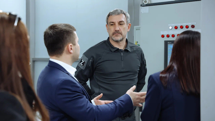 Василий Орлов проверил, как идут работы на важных соцобъектах в Завитинске - gtrkamur.ru